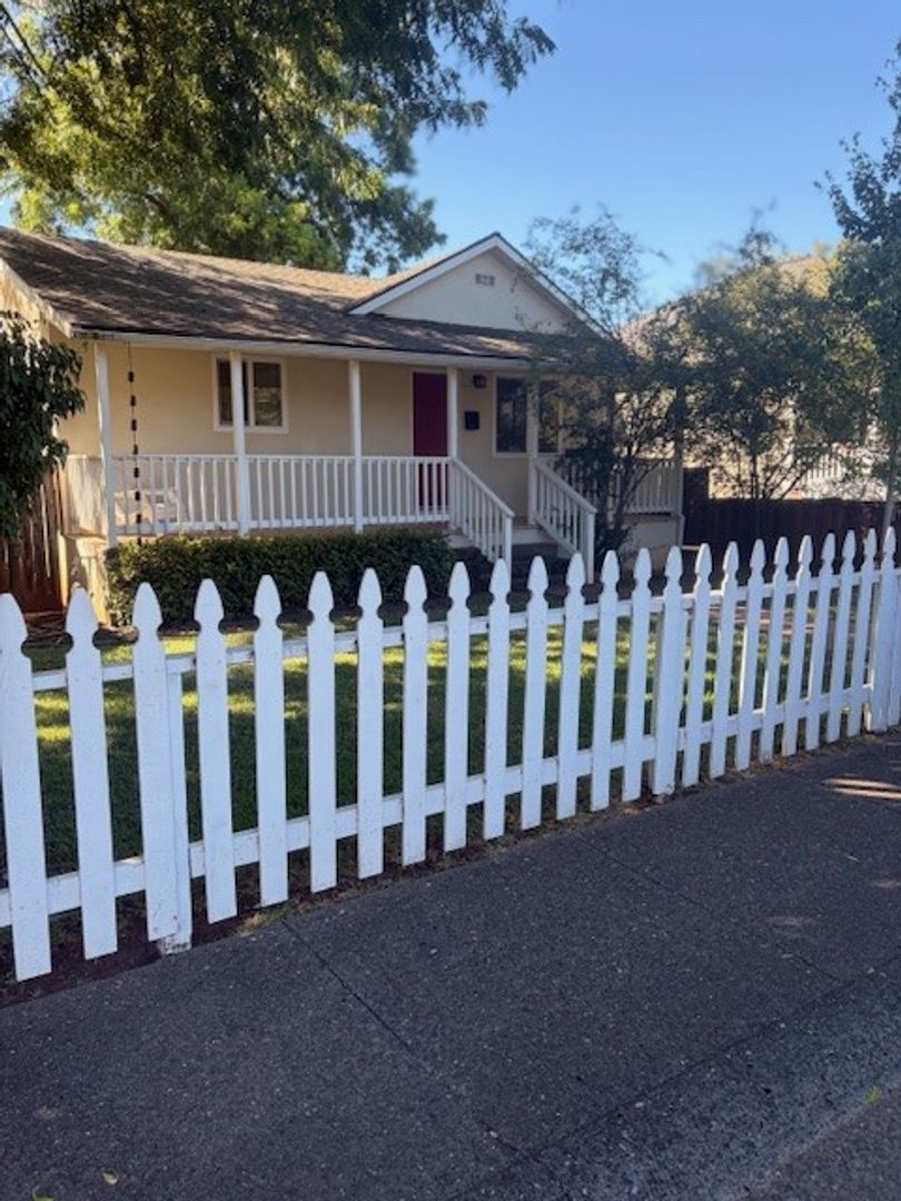 Folsom House: 807 Natoma St^^