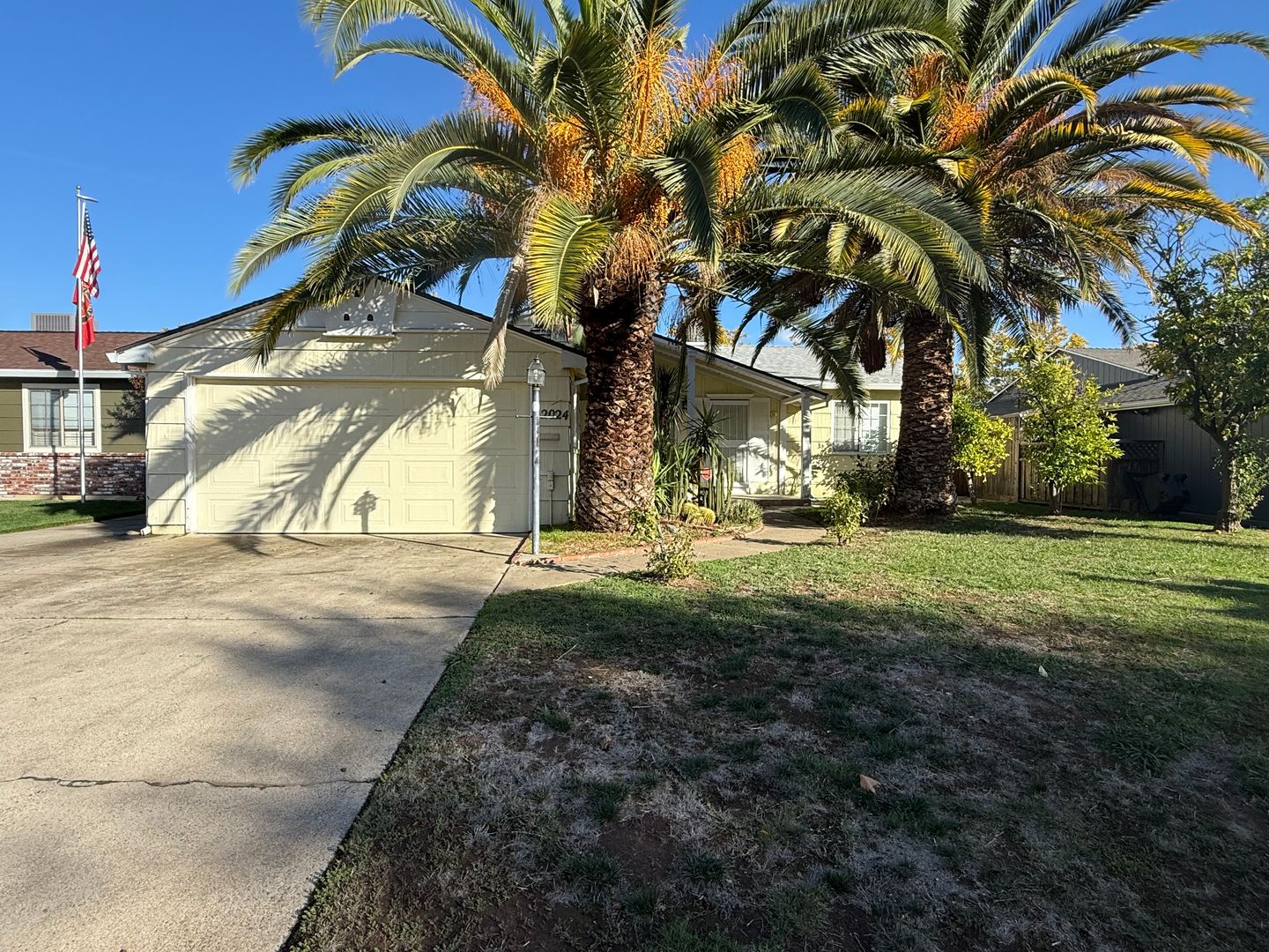 Sacramento House: 2024 Eastern Ave^^