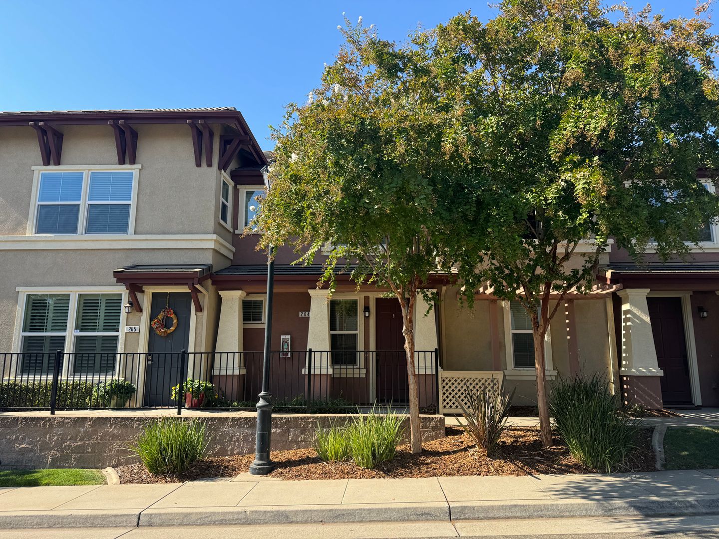 204 Blossom Rock Ln, Folsom, CA 95630