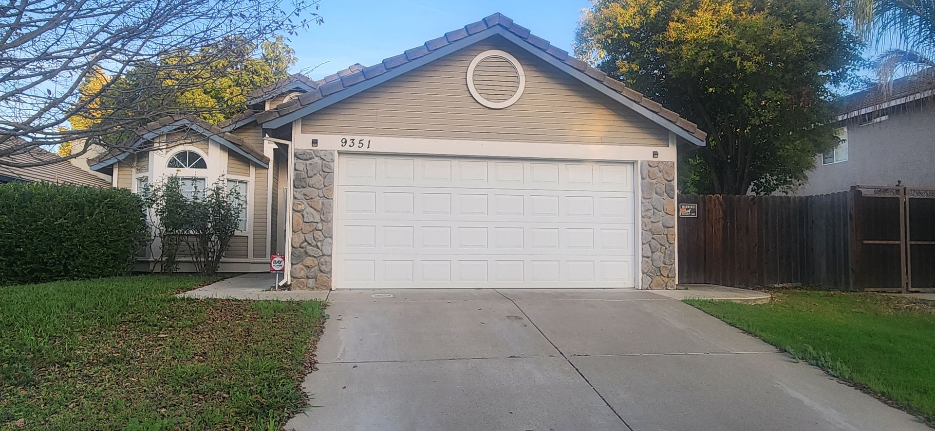 Elk Grove House: 9351 Ariel Court