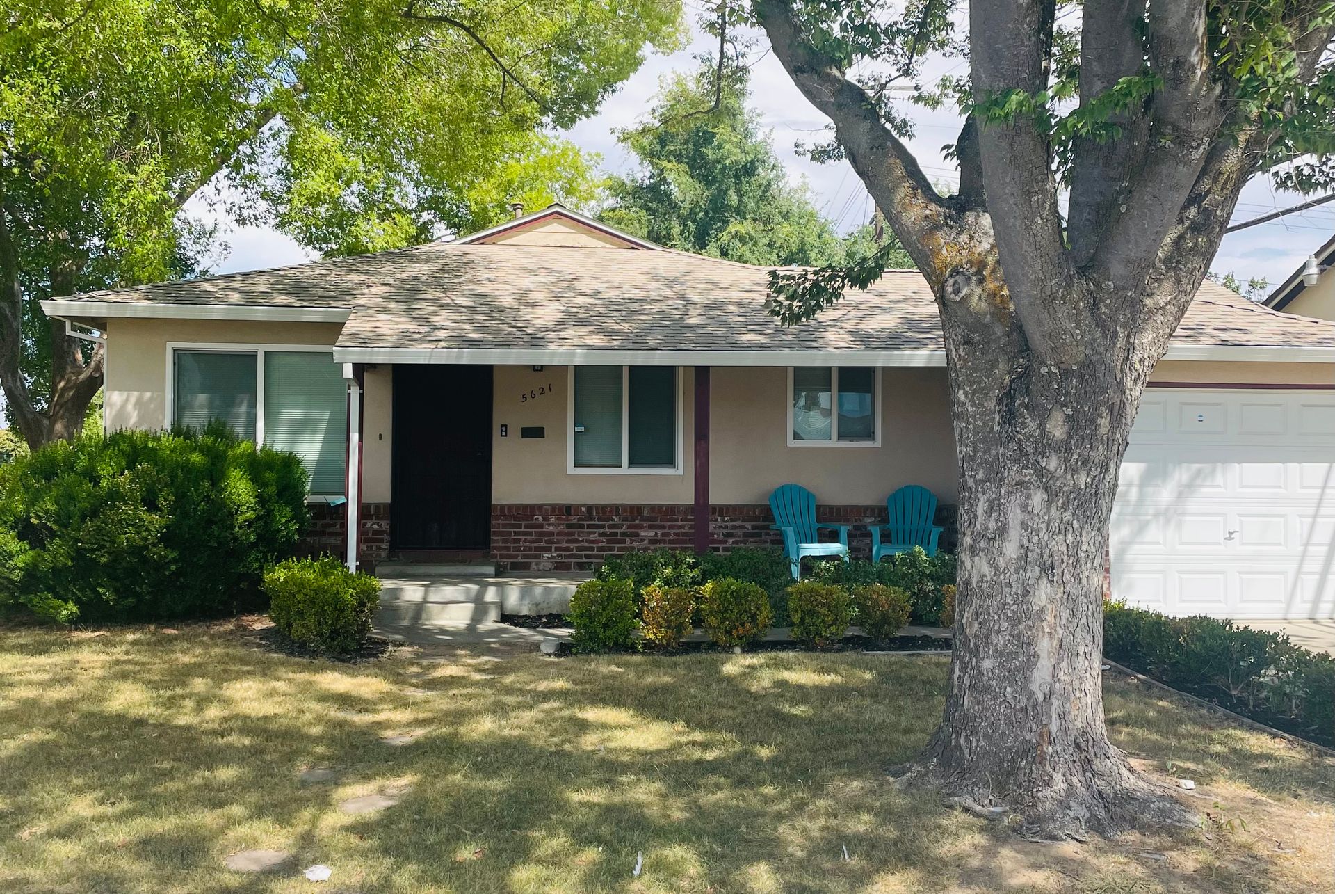 Sacramento Multiplex: 5621 Jacks Lane