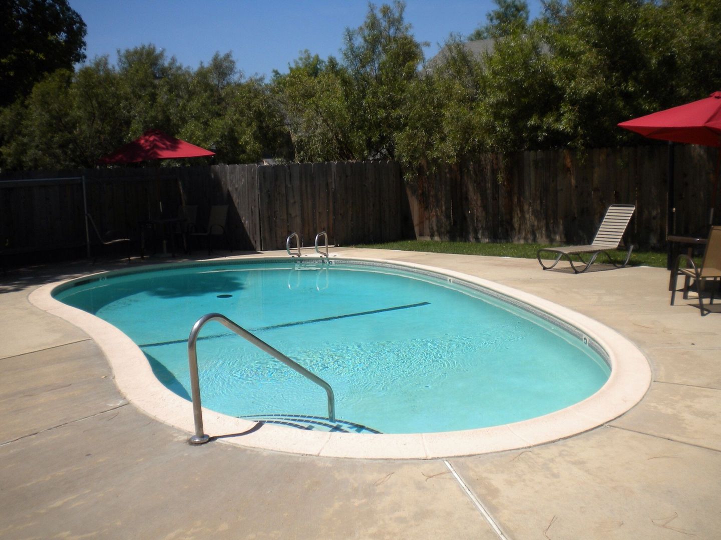 Sacramento Apartment: 5300 Laurel Hills Dr