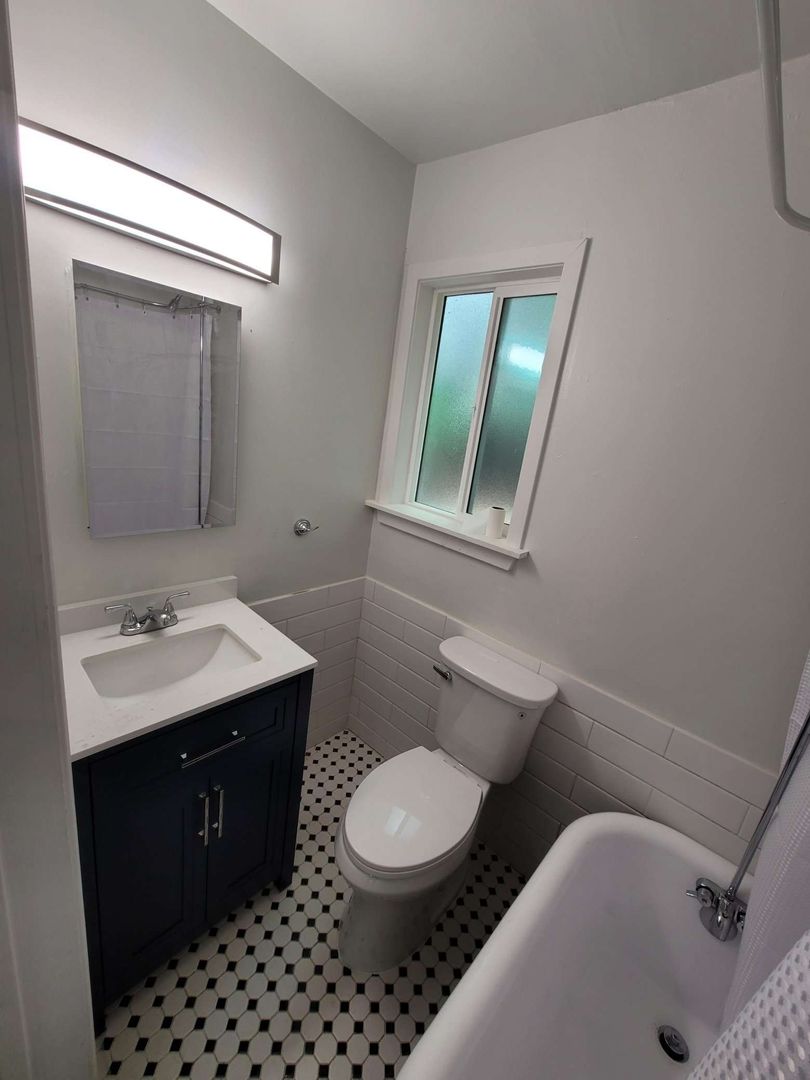 Sacramento Apartment: 1821 N Street