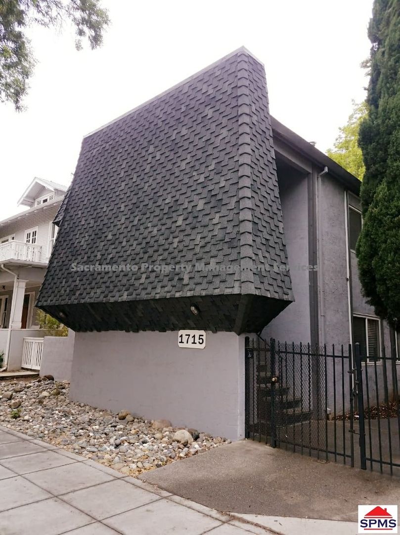 Sacramento Apartment: 1715 T Street
