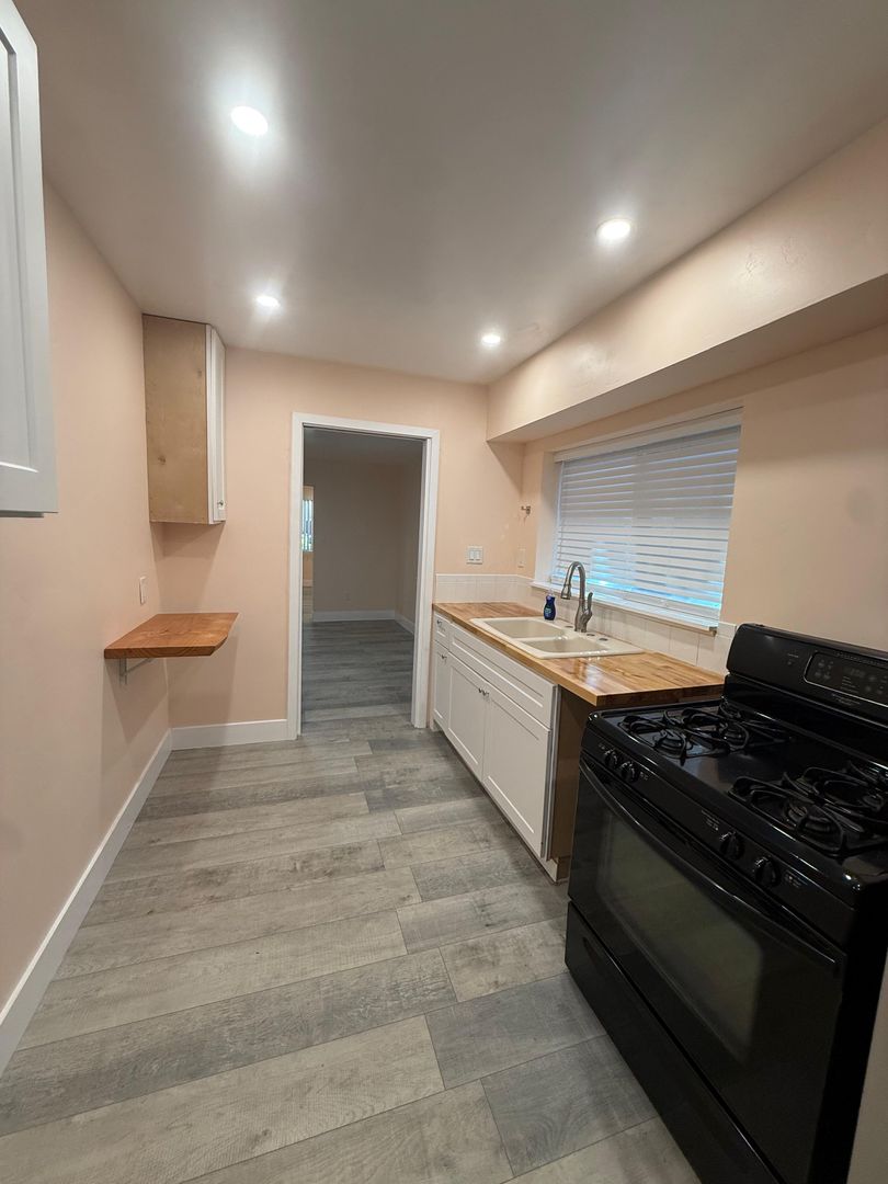 Sacramento Apartment: 1821 N Street