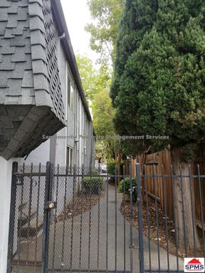 1715 T Street #6 - Updated 1BD Unit | Midtown Living Made Easy - Available Now! – photo 1