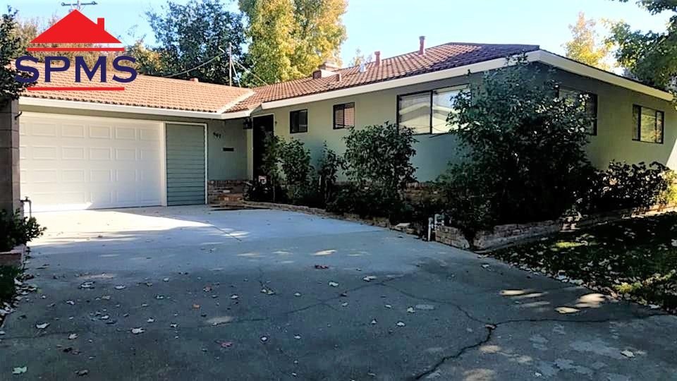 Sacramento House: 907 Stern Circle