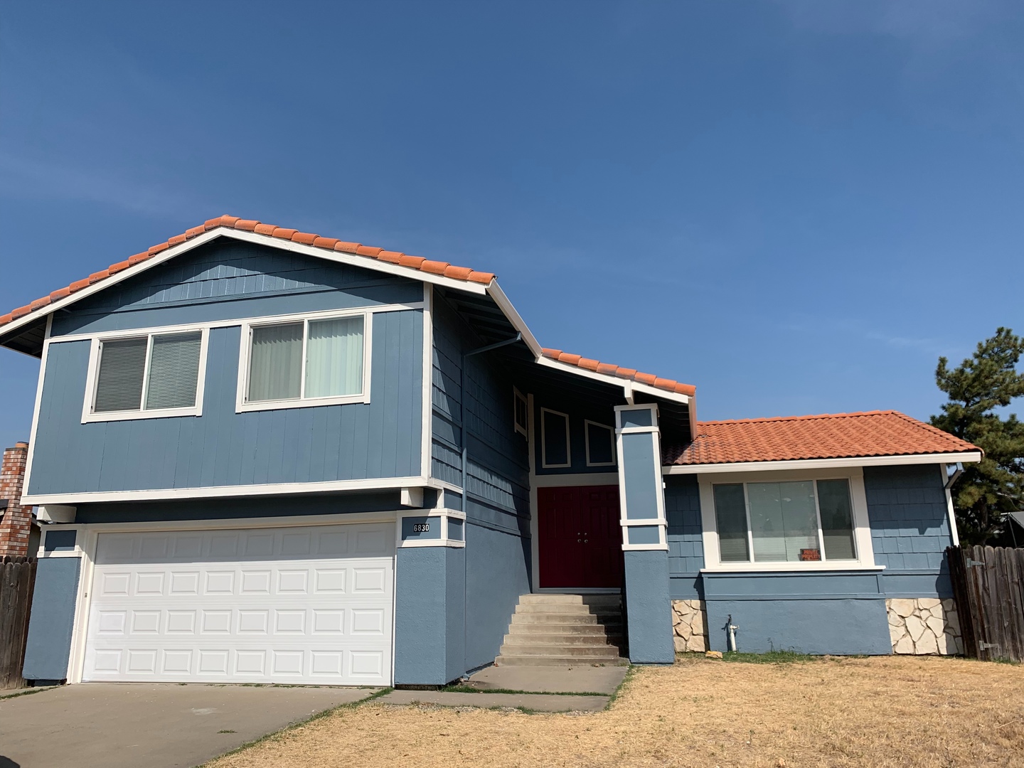 Sacramento House: 6830 Rancho Adobe Drive