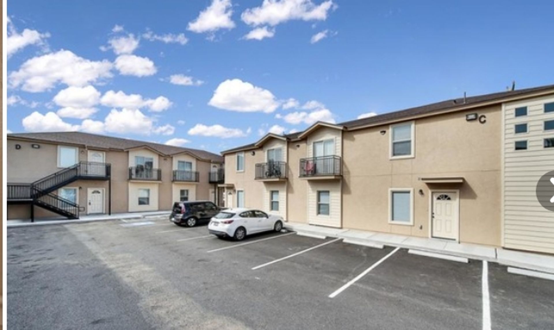 EL PASO Apartment: 512 Center Way