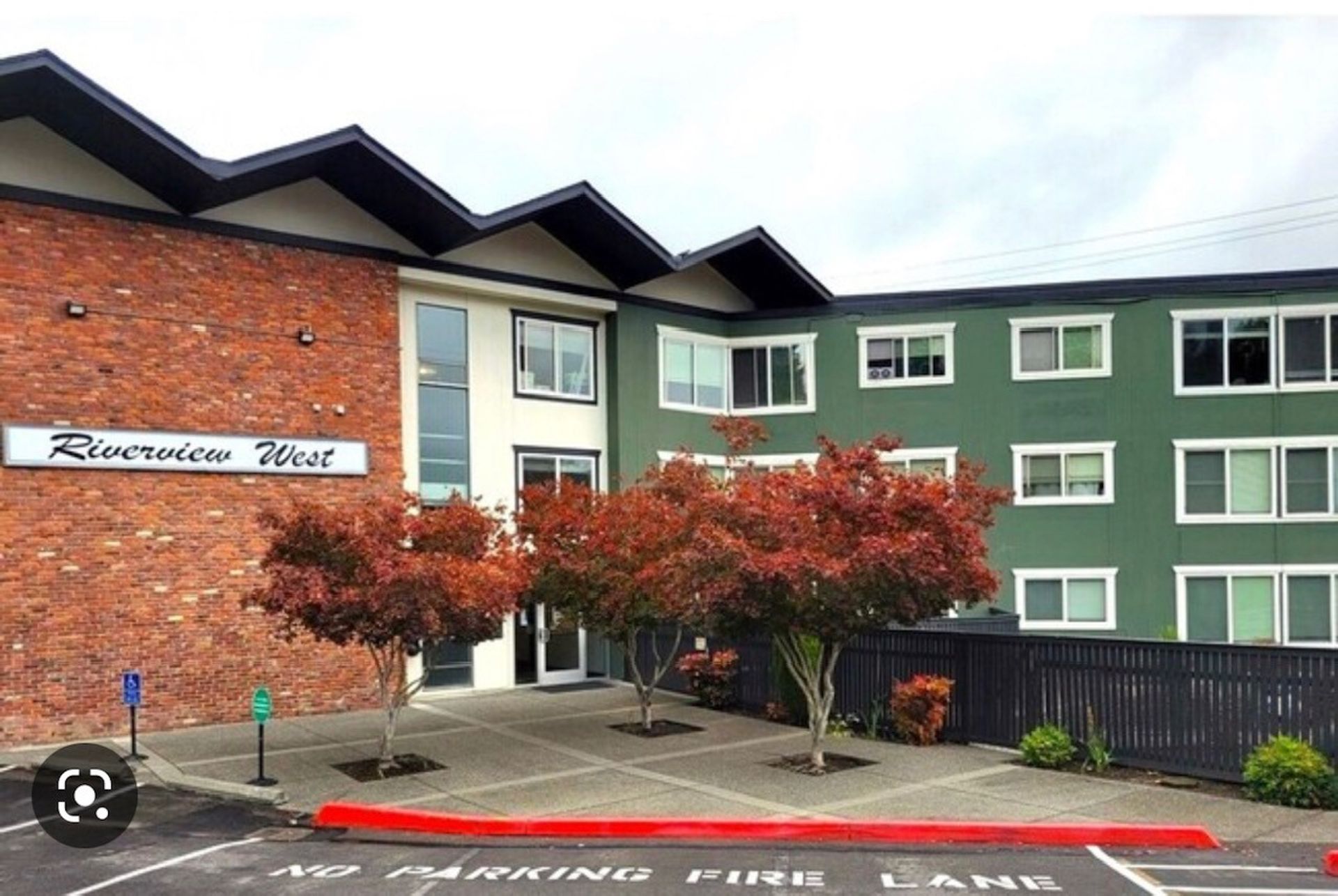 Seattle Apartment: 10300 Des Moines Memorial Dr S