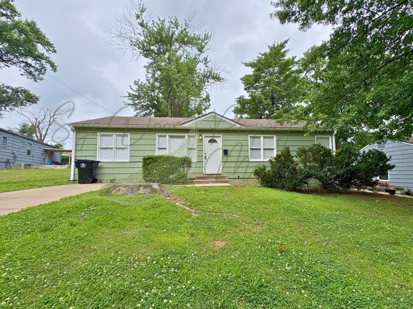 Independence House: 302 N Peck Dr