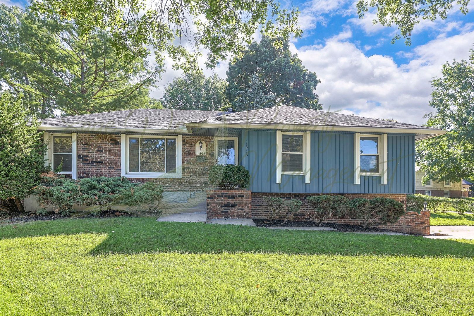 Grandview House: 11913 Sycamore Ave.