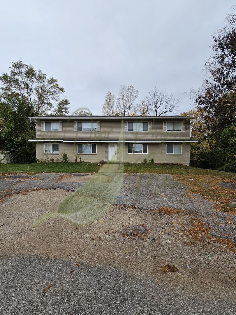 Kansas City Apartment: 5529-5531 Freeman Ct