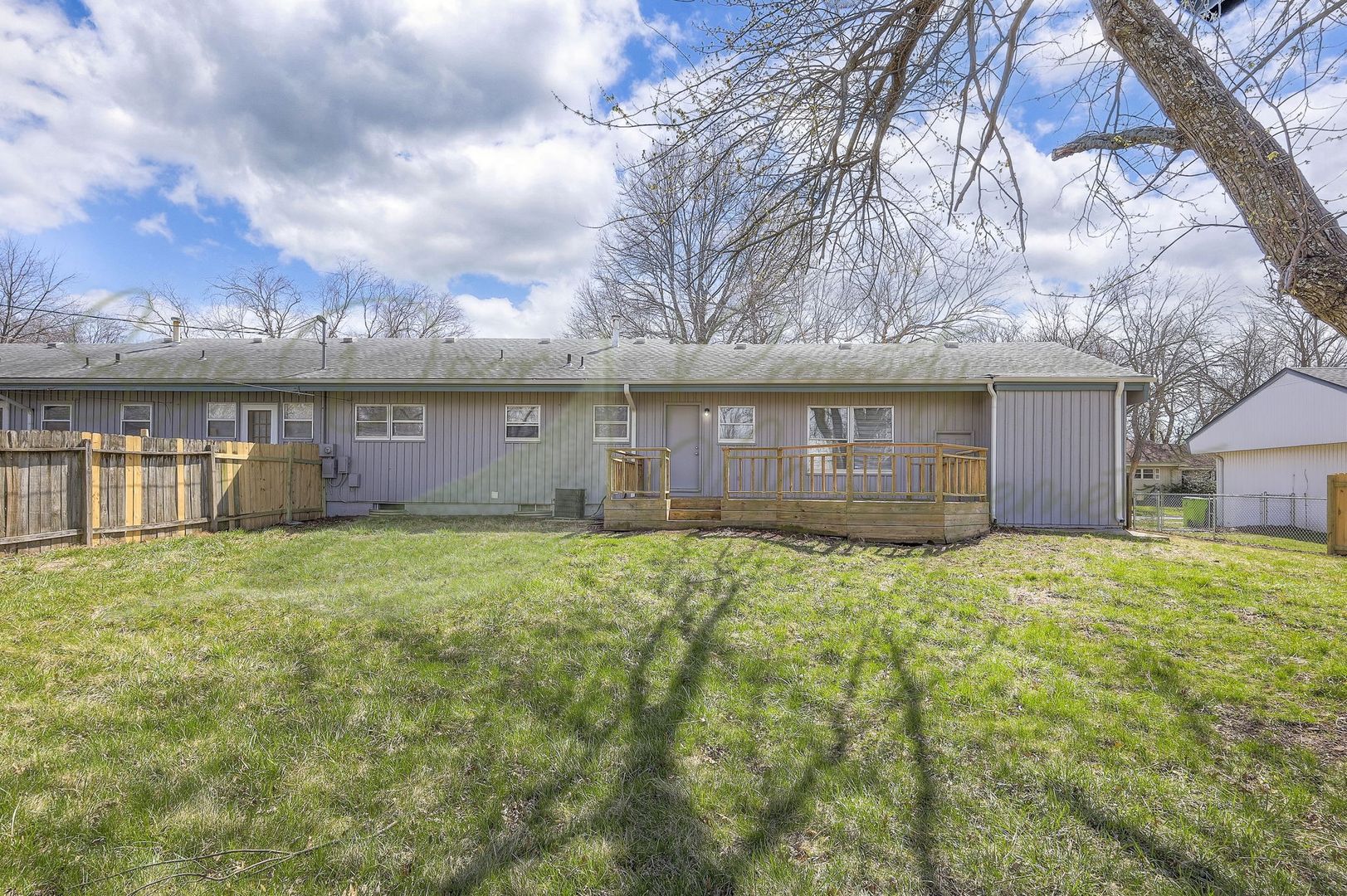 Belton House: 515 Silverado Trail