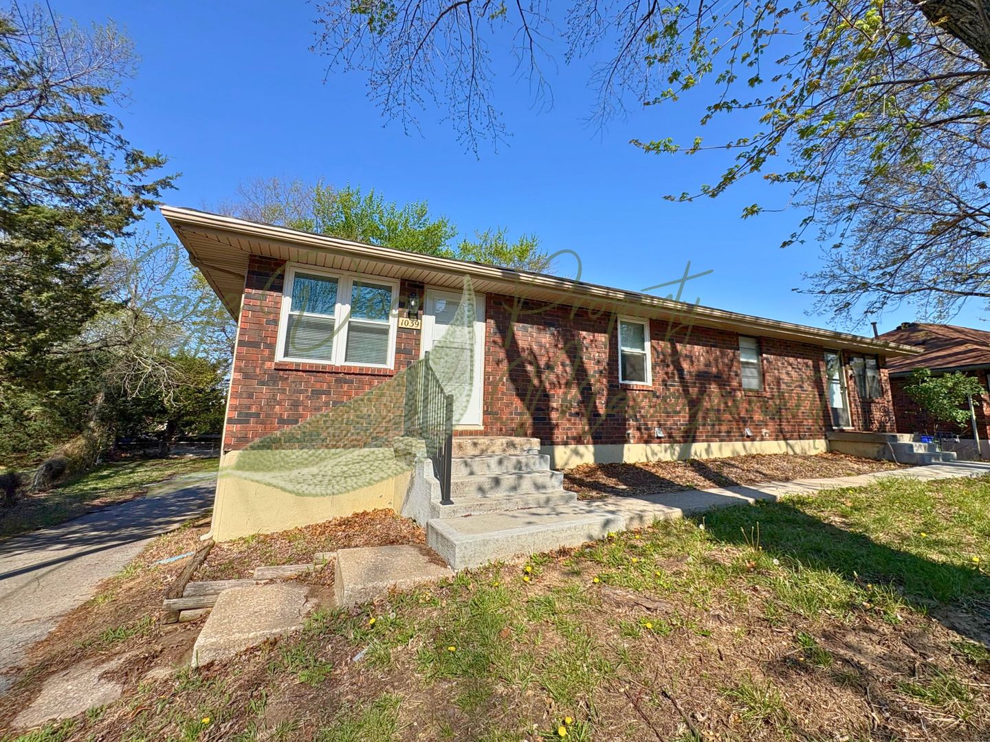 Blue Springs Apartment: 1037 & 1039 SW Kings Cross Rd