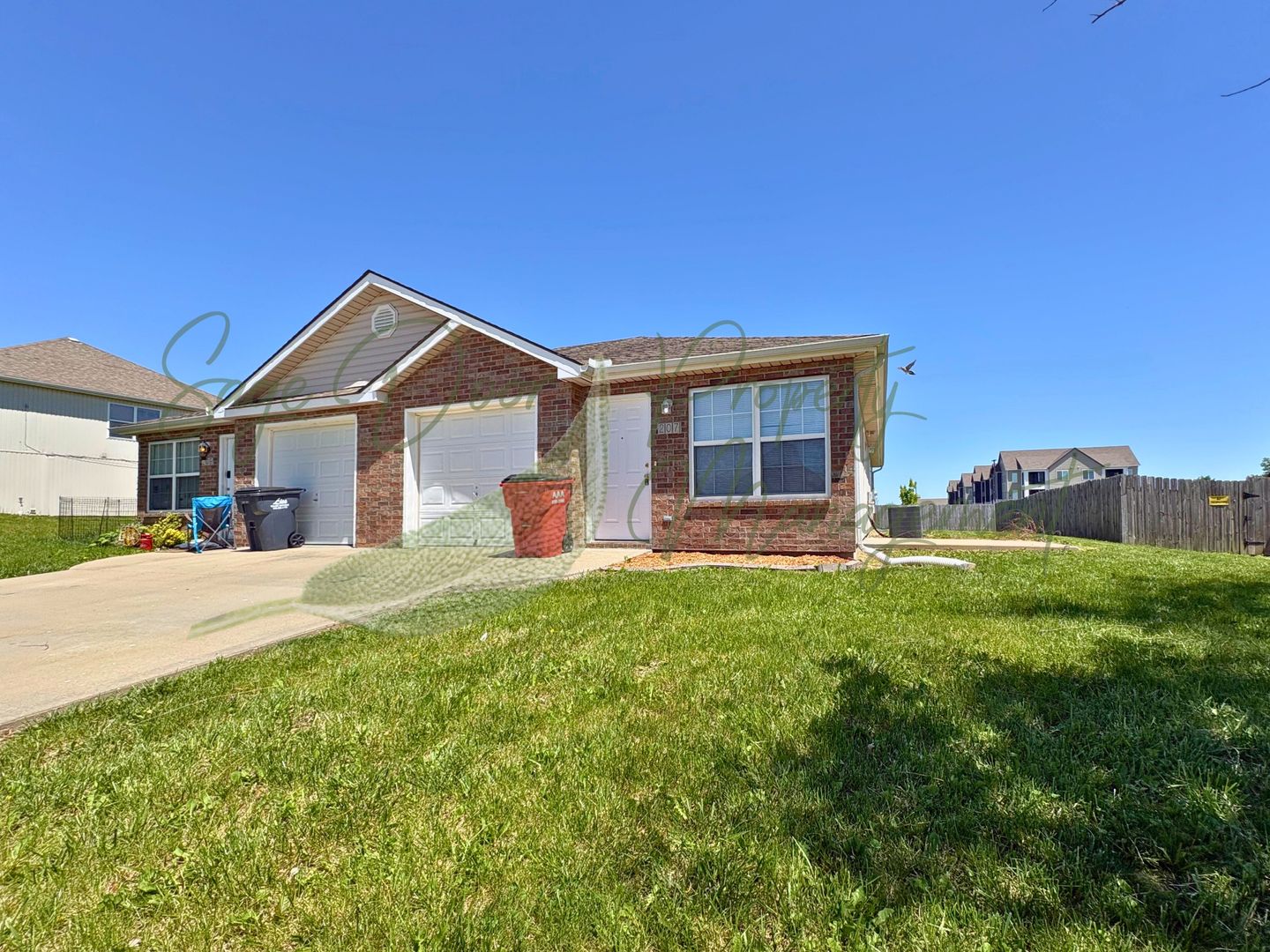 Grain Valley House: 207 NW Sni-A-Bar Parkway