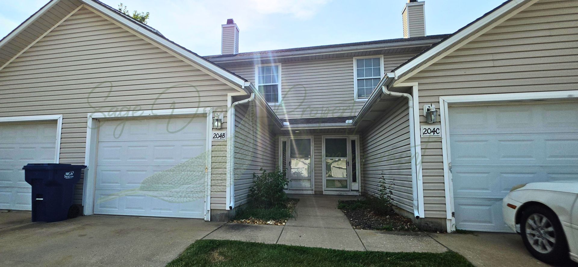 Oak Grove Townhome: 204 NE Sunshine Street