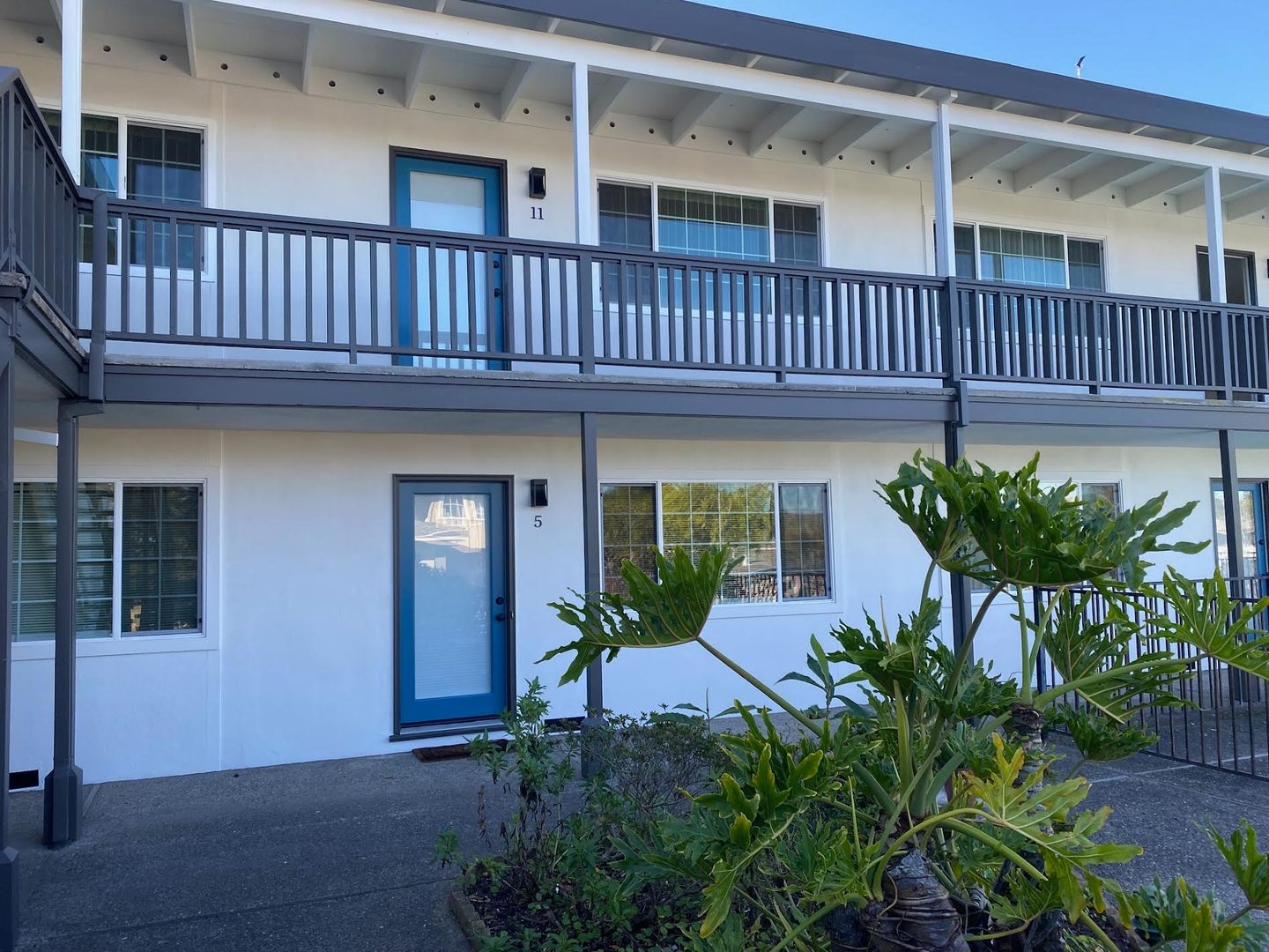 Monterey Apartment: 77 Porta Vista Dr