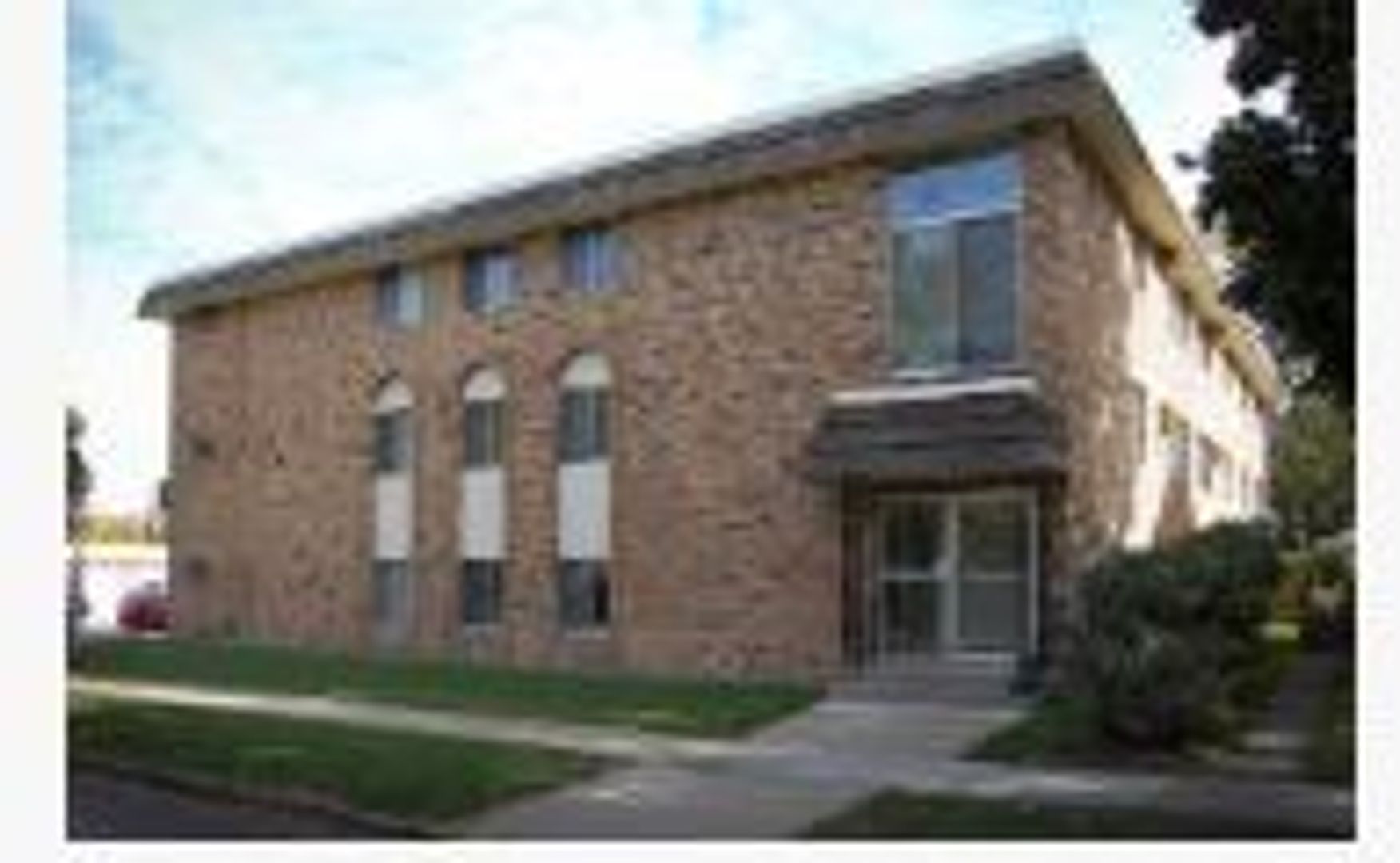Saint Paul Apartment: 408 Cleveland Ave N