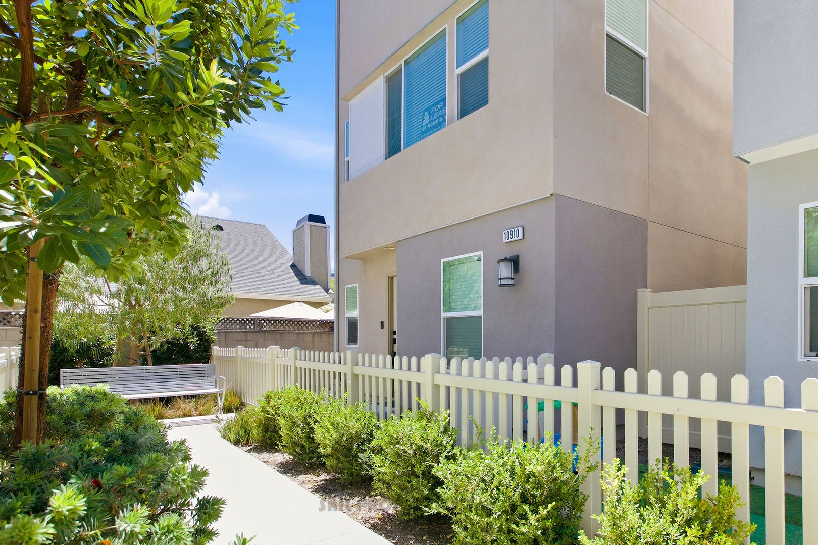 Stanton Townhome: 10910 Portsmouth Street