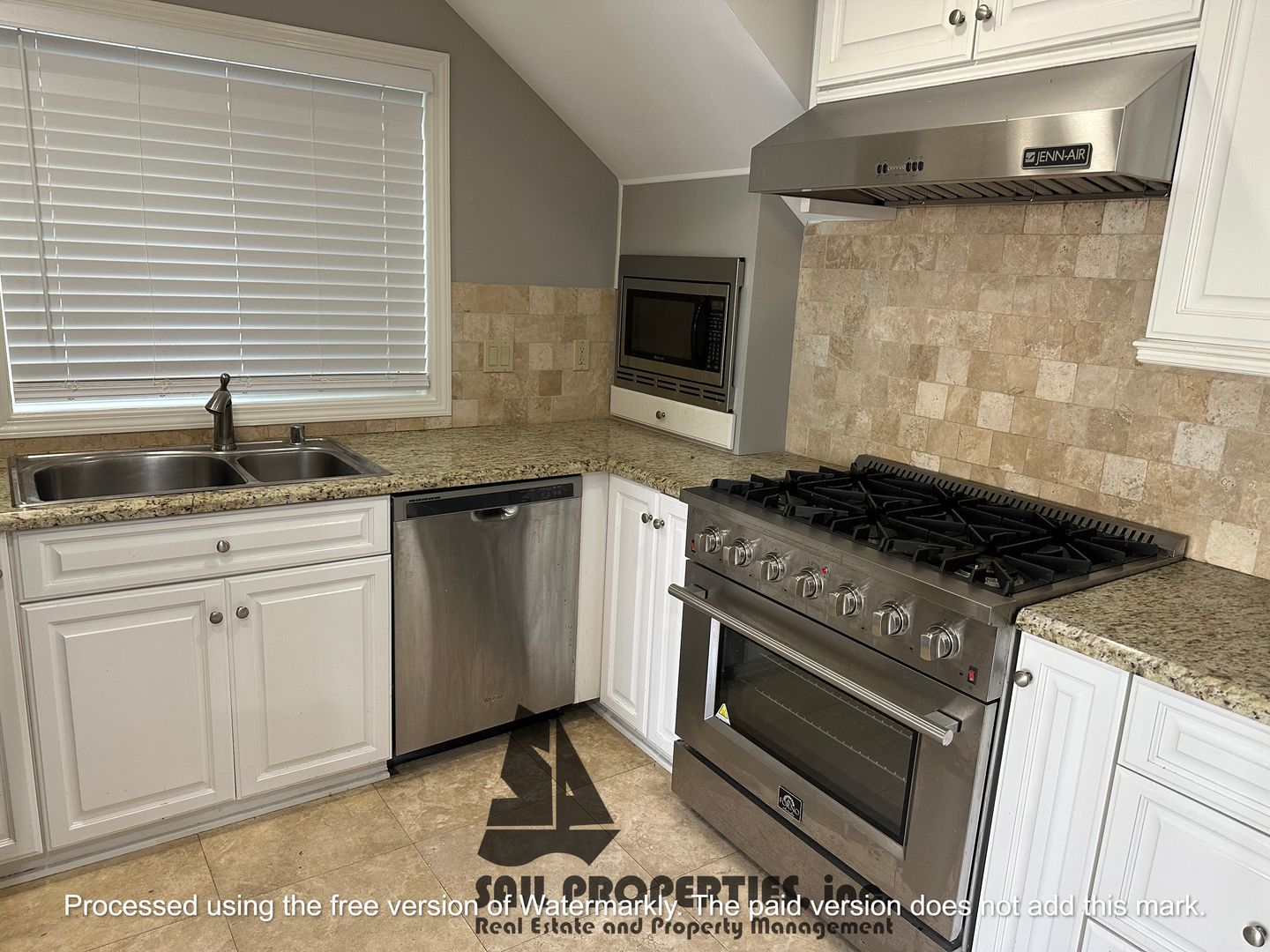 Newport Beach Multiplex: 208 41st Street - 208