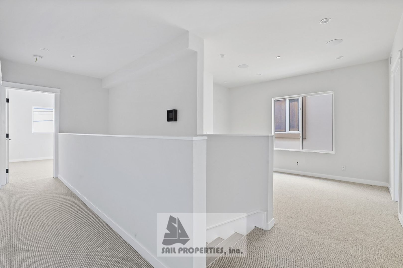 Discover a thoughtfully updated 2‑bedroom, 4‑bath duplex in Huntington Beach offering ocean views and a range of modern touches 4 of 12