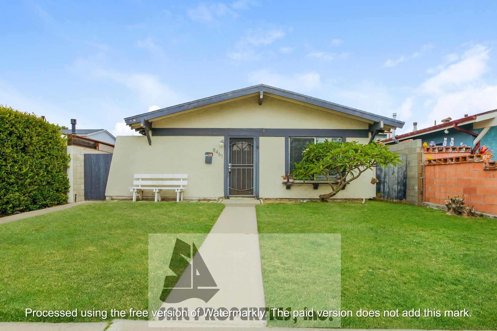Huntington Beach House: 8461 Lomond Drive