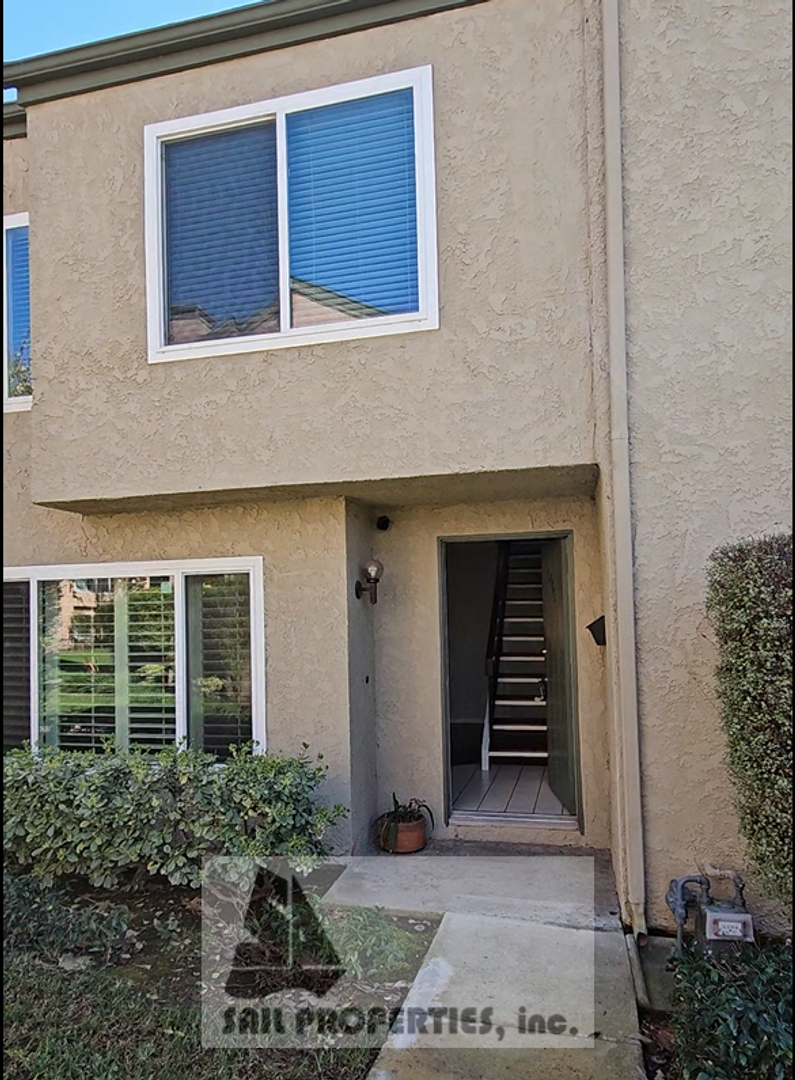 Fountain Valley Condo: 10793 Onyx Ct.