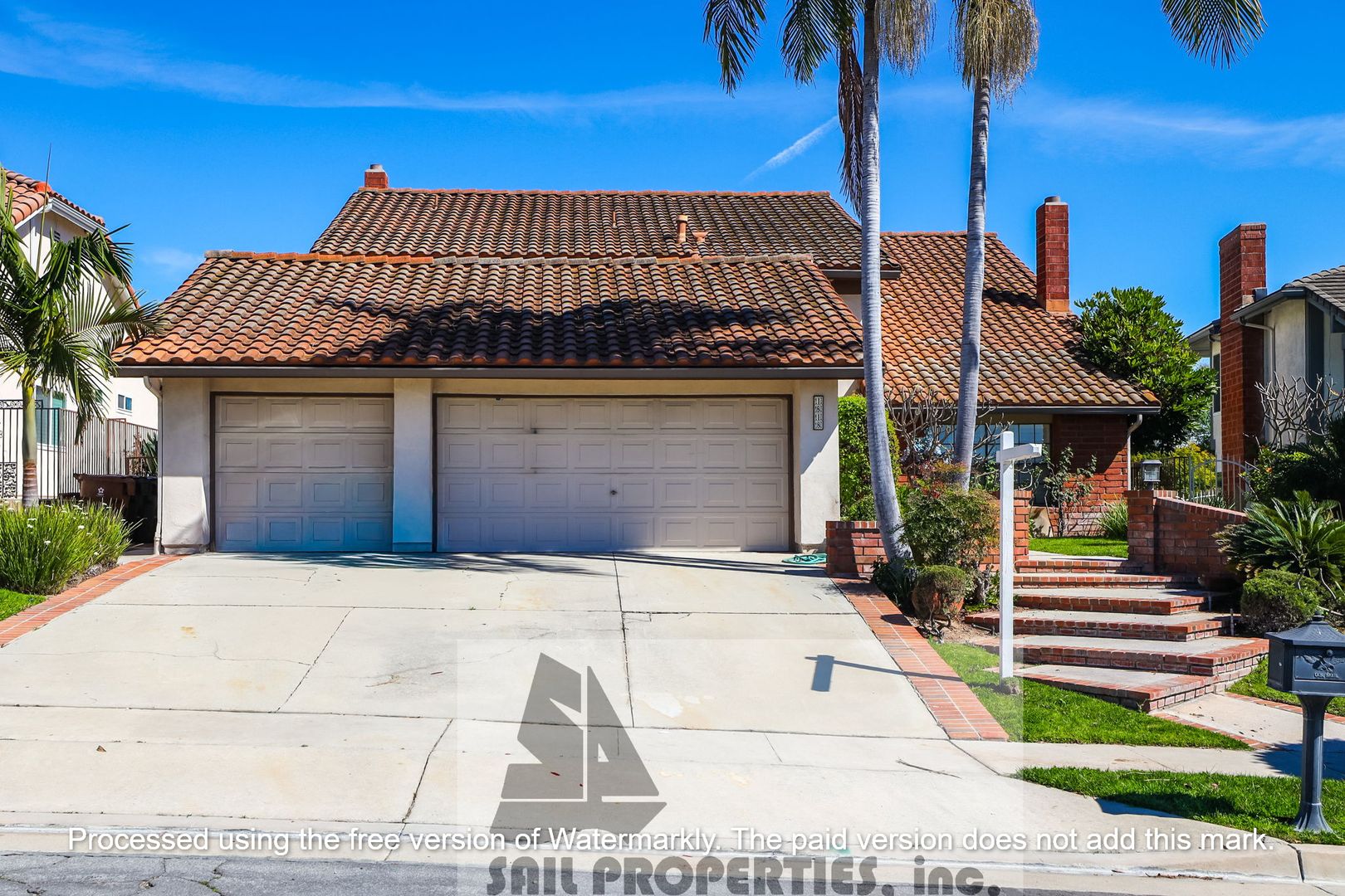 Fullerton House: 1818 Island Drive