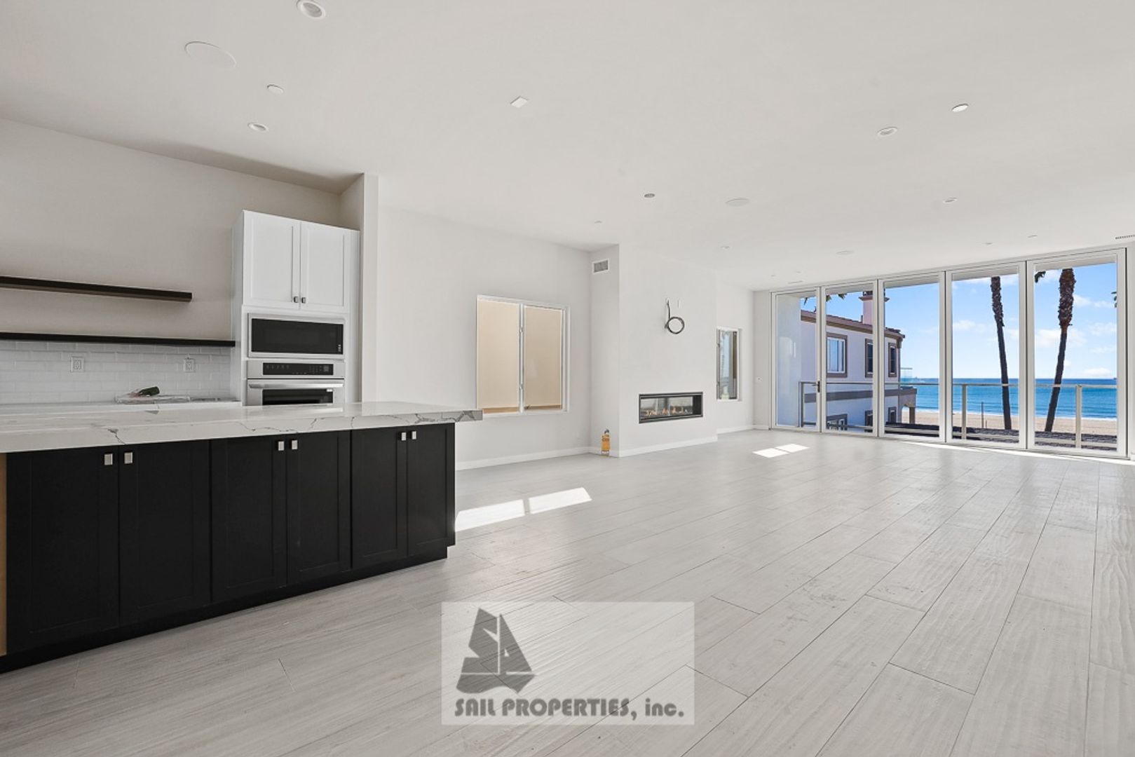 Discover a thoughtfully updated 2‑bedroom, 4‑bath duplex in Huntington Beach offering ocean views and a range of modern touches 12 of 12