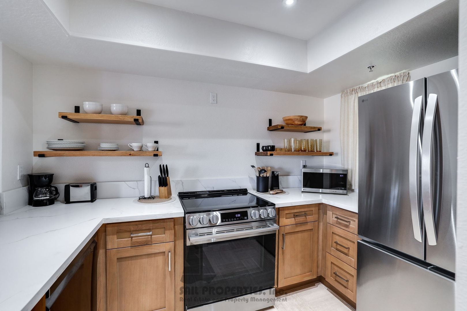 Huntington Beach Condo: 1200 Pacific Coast Hwy #327