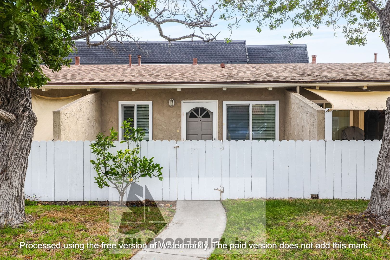 Huntington Beach Apartment: 1416 Alabama St.