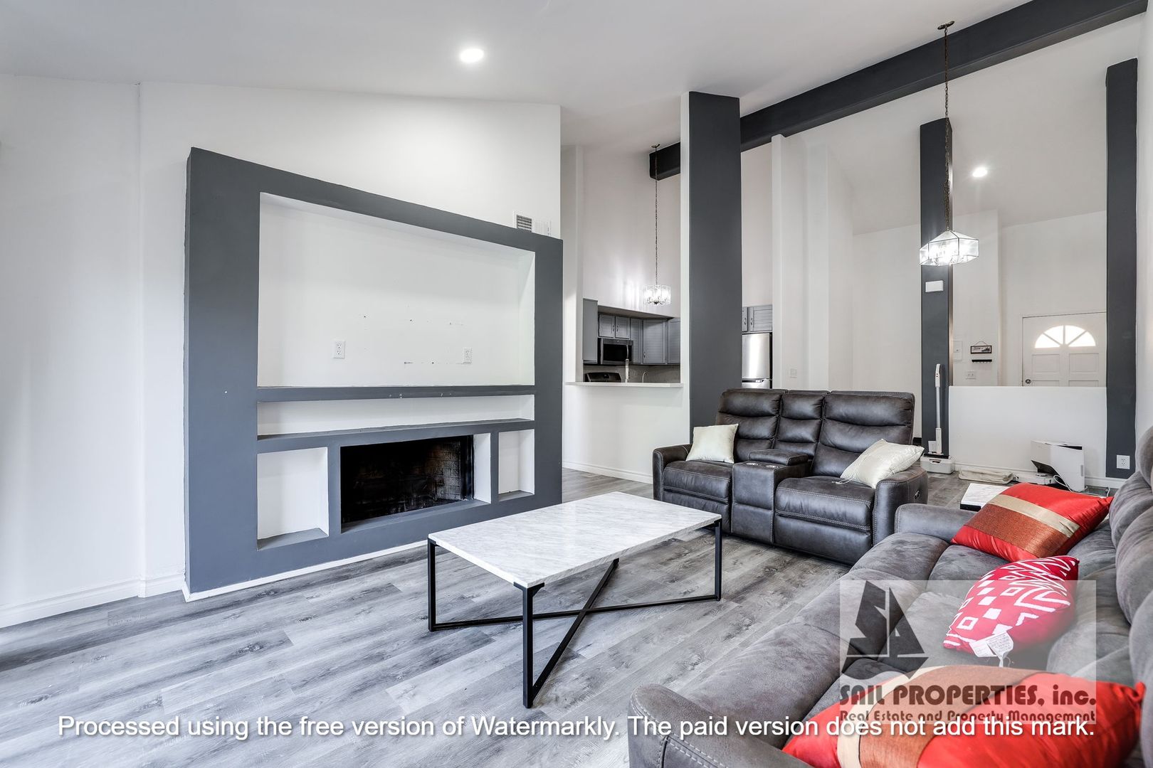 Torrance Townhome: 5500 Torrance Blvd C330