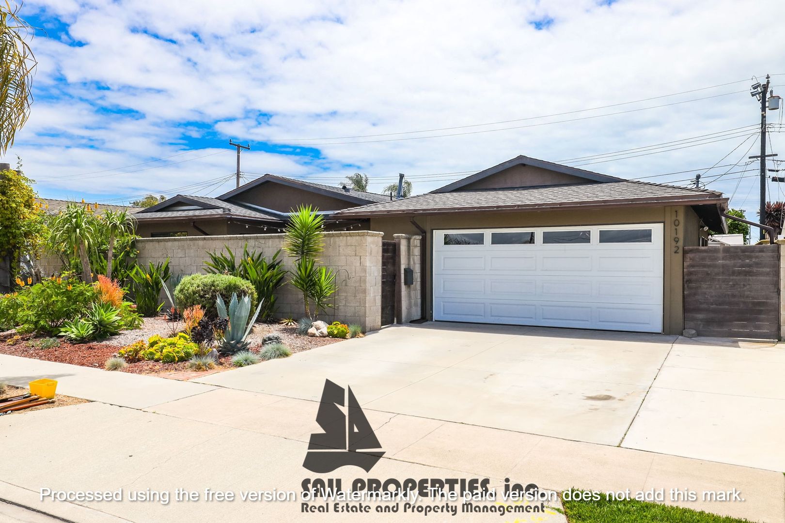 Huntington Beach House: 10192 Kaimu Dr