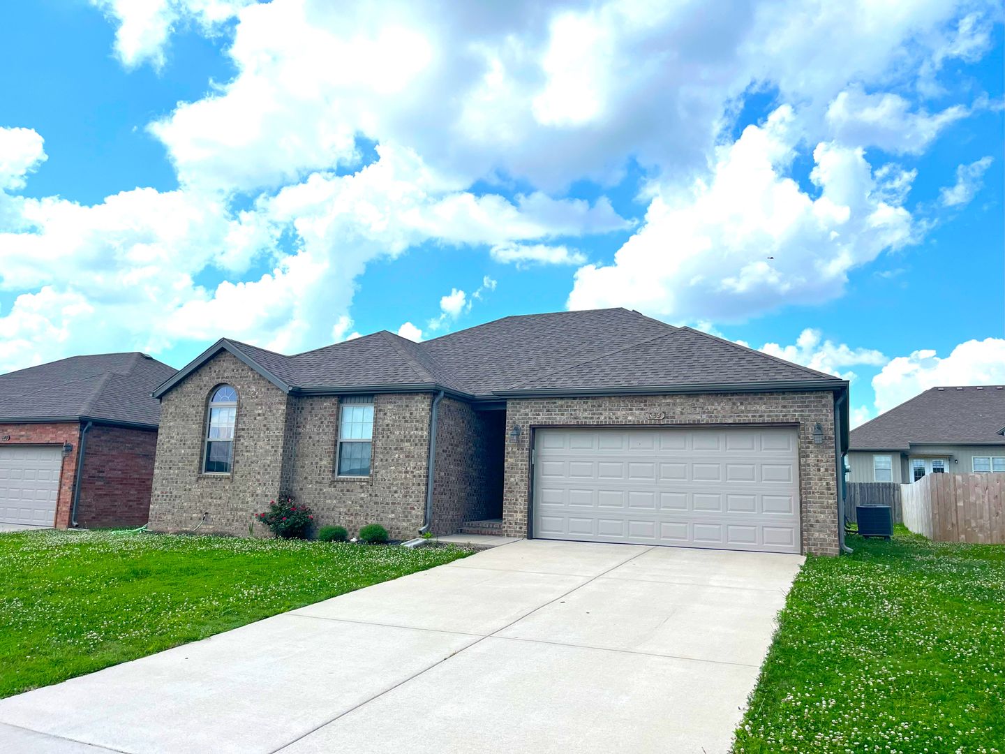 Republic House: 435 W. Madrid