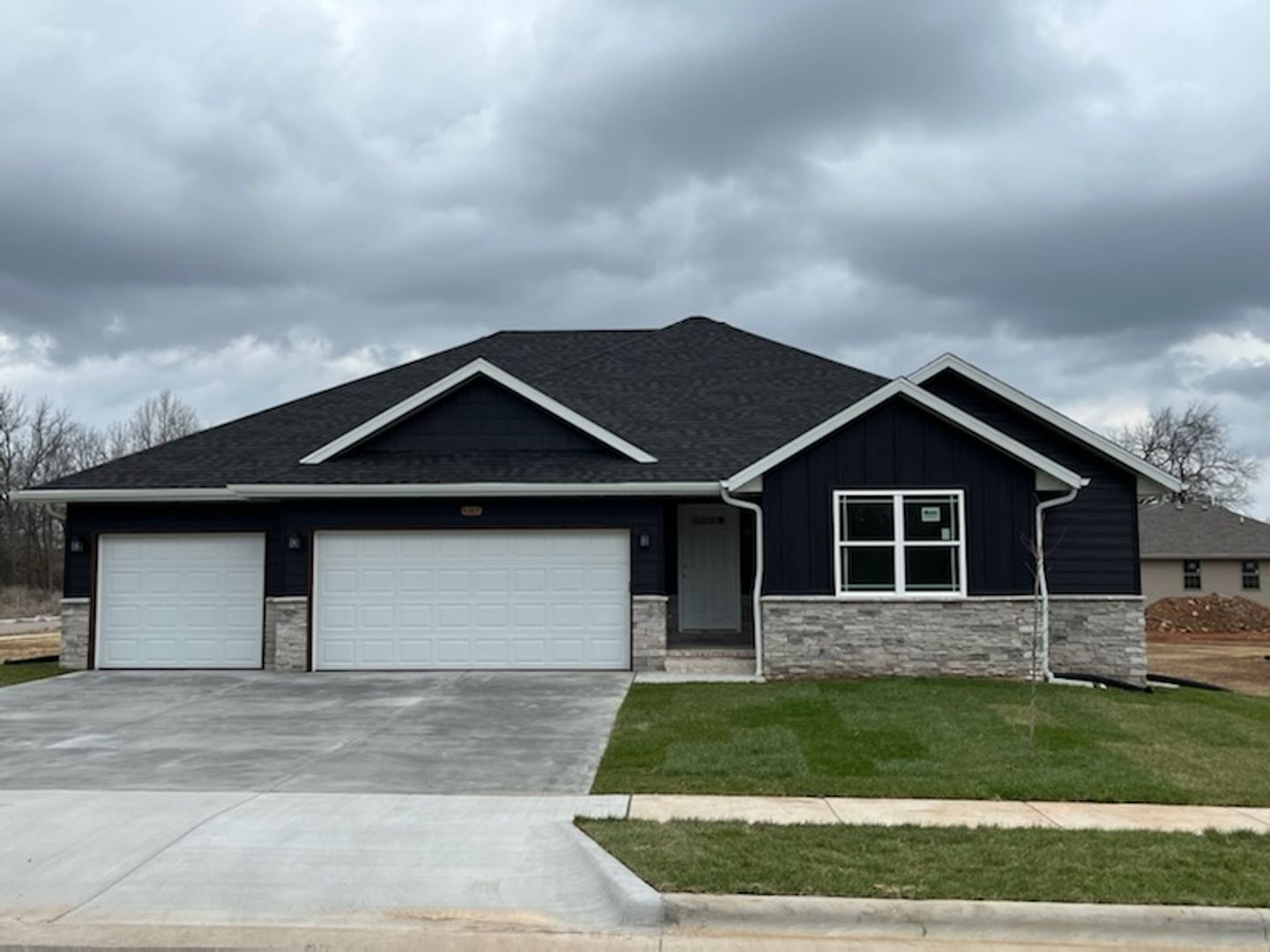 Springfield House: 4387 W Skyler