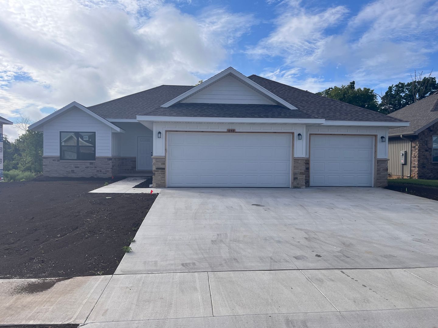 Nixa House: 648 W. Brook Hollow Rd.