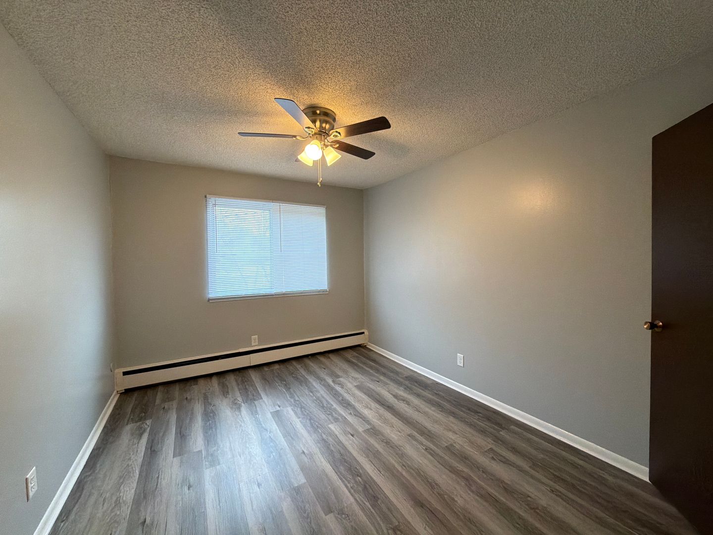 Saint Paul Apartment: 467 Maryland Avenue W