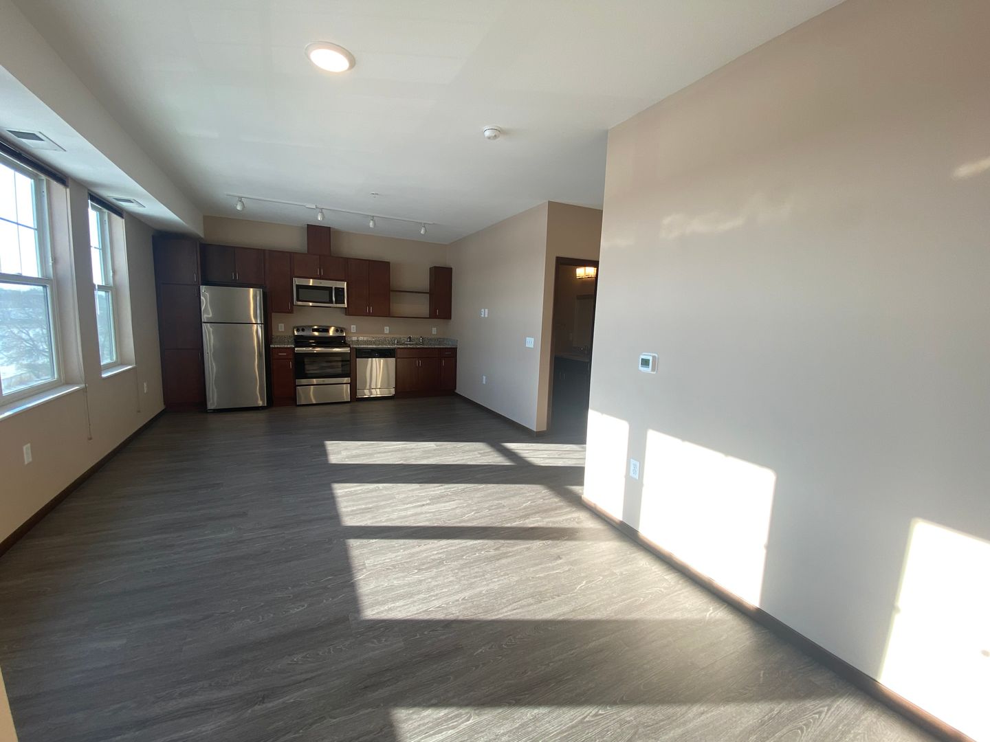 Saint Paul Apartment: 1880 Old Hudson Road