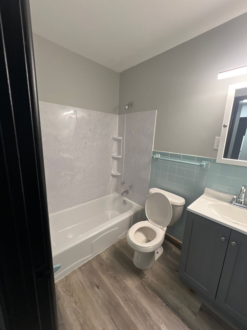 Saint Paul Apartment: 461 Maryland Avenue W