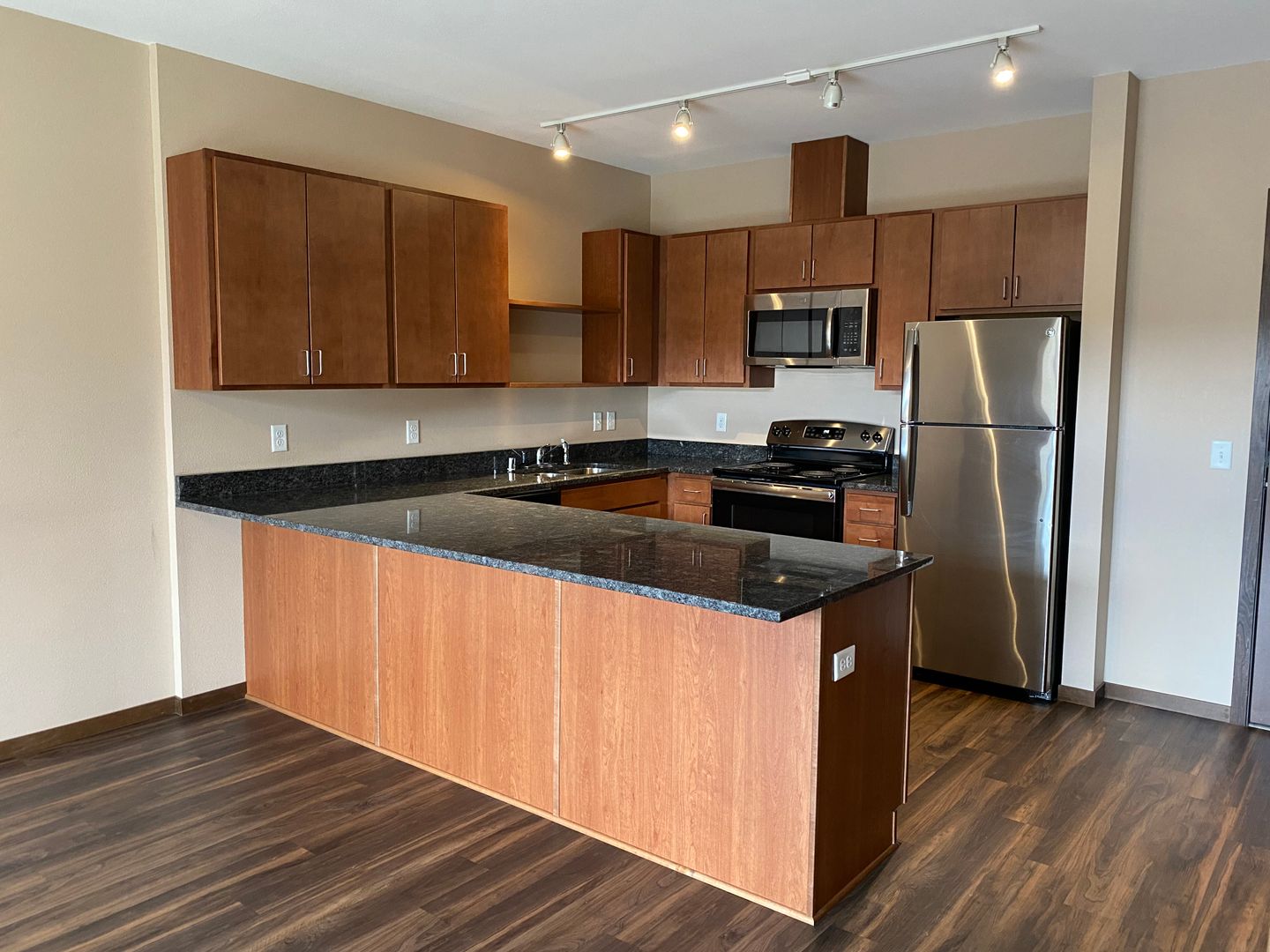 Saint Paul Apartment: 1880 Old Hudson Road