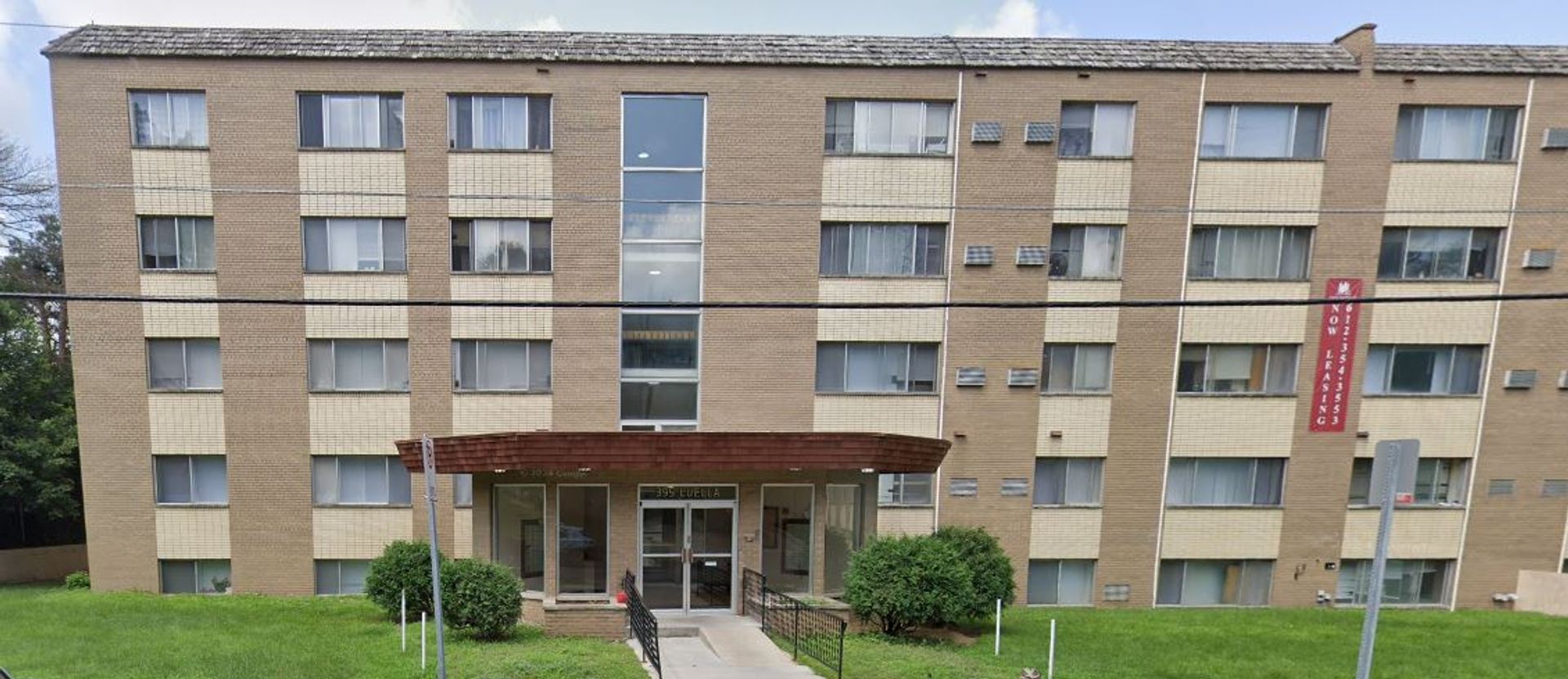 Saint Paul Apartment: 395 Luella Street N