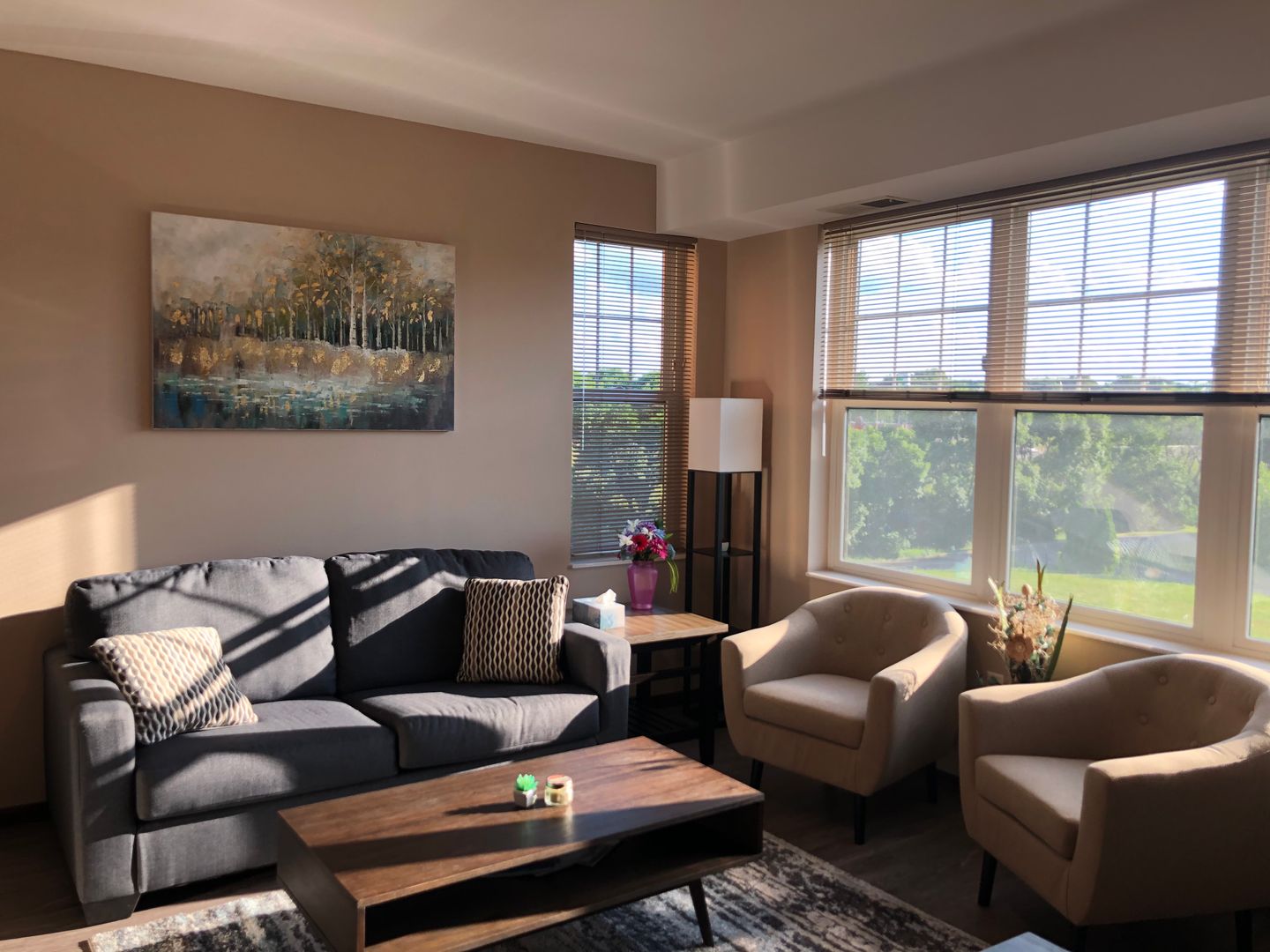 Saint Paul Apartment: 1880 Old Hudson Road