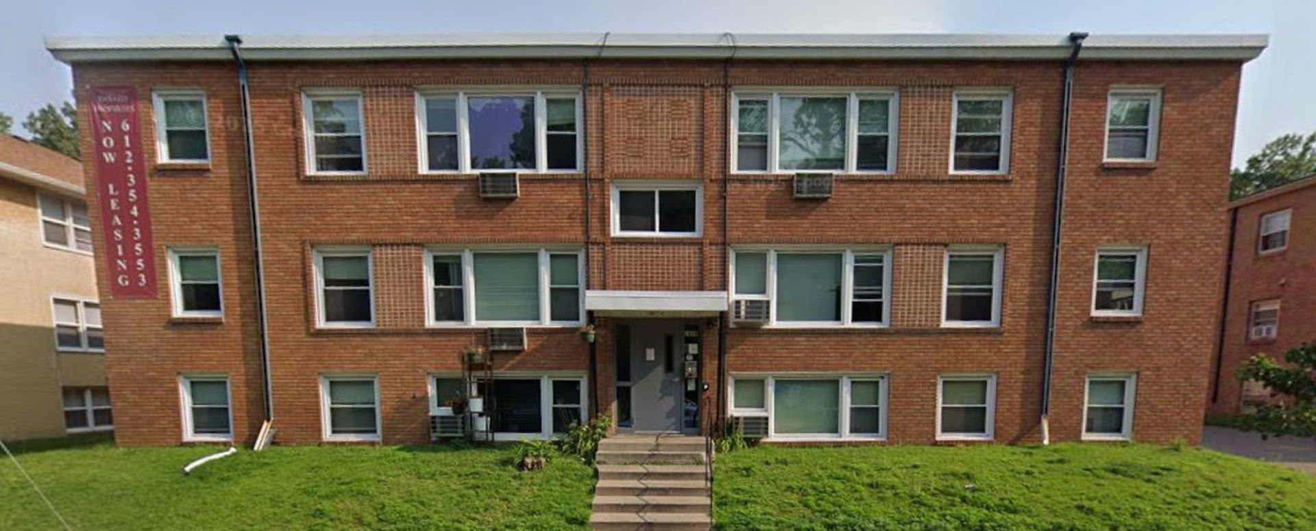 Saint Paul Apartment: 1439 7th Street E