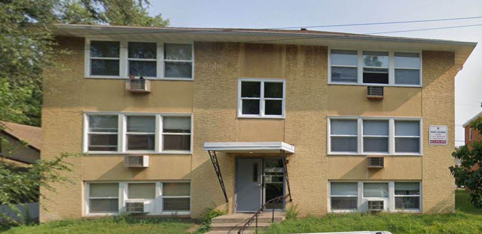 Saint Paul Apartment: 1433 7th Street E