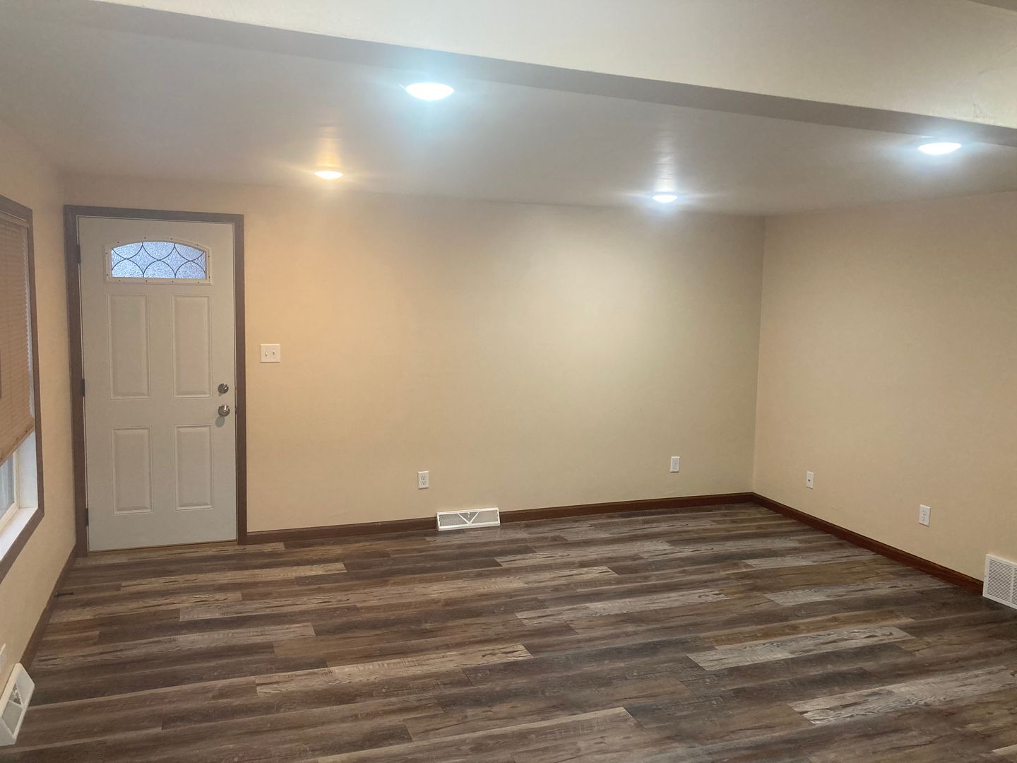 Green Bay Apartment: 845-847 Abrams St