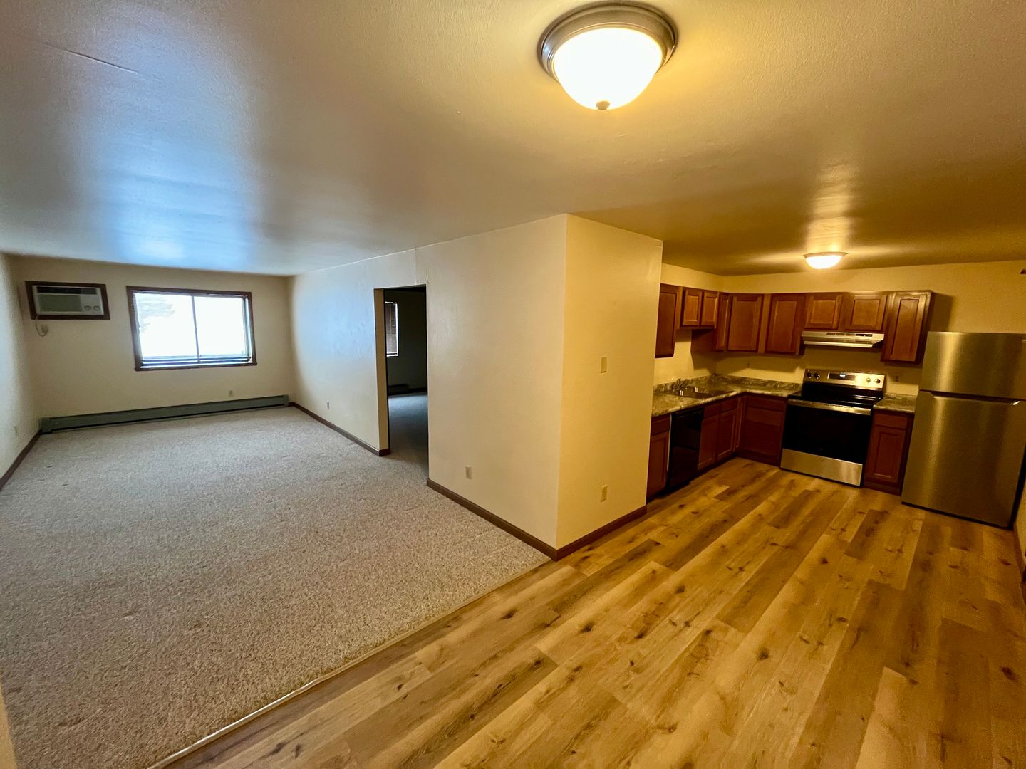 Seymour Apartment: 512 E Bronson Rd