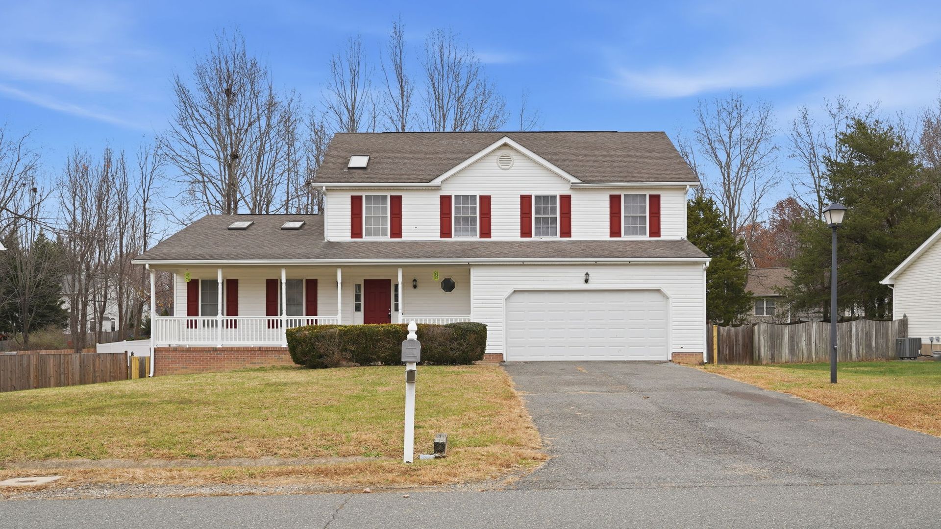 Fredericksburg House: 11921 Stonehenge Drive