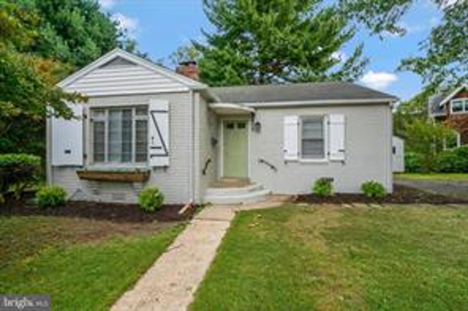 Arlington House: 3977 26th Street N