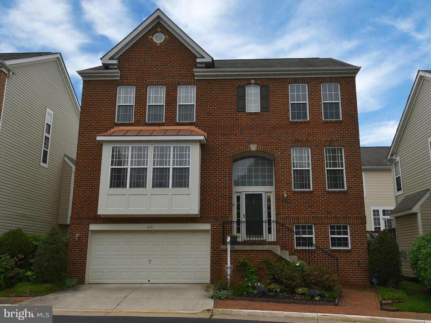 Fairfax House: 4281 Kearny Lane